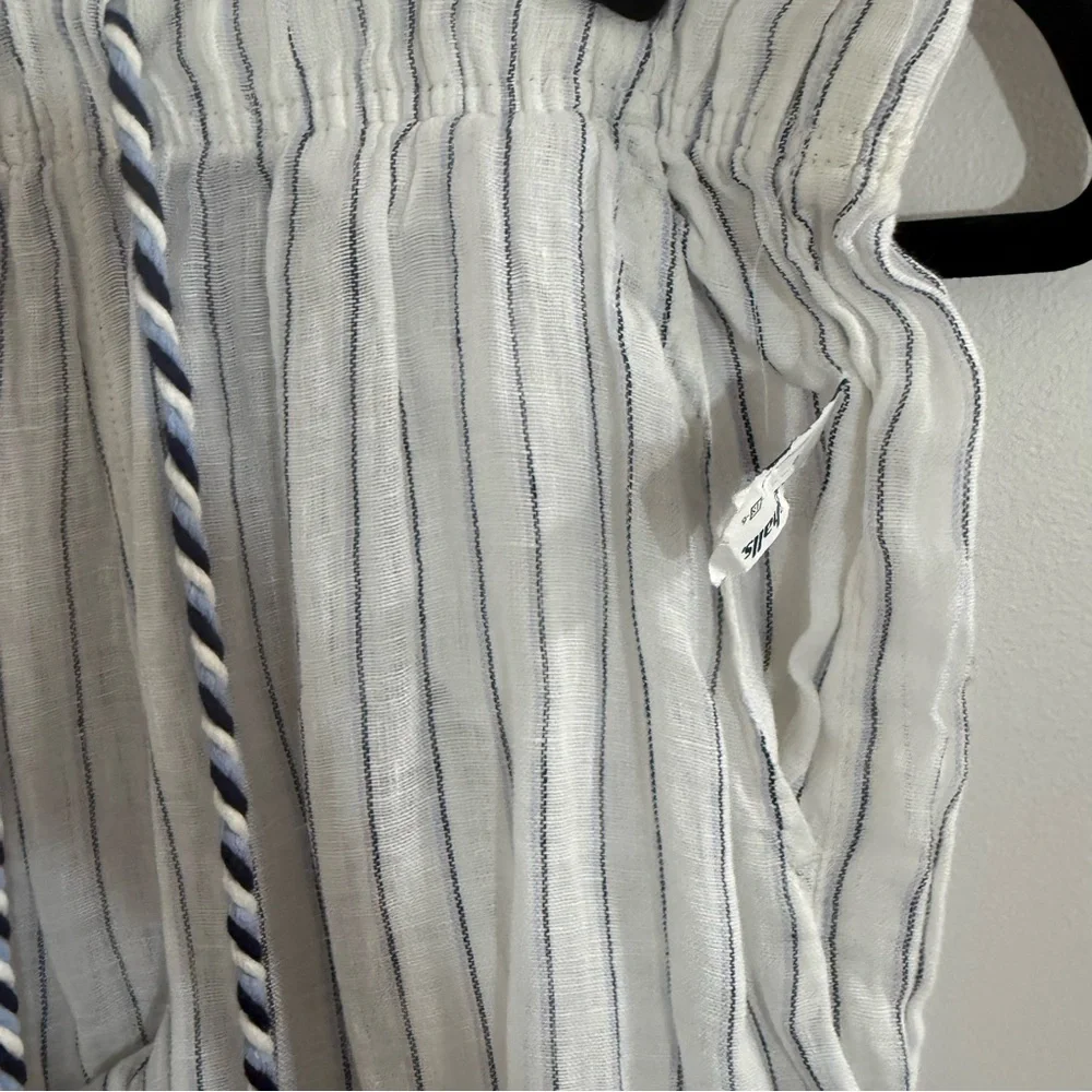C&C California Linen White and Blue Striped Pants - Picture 2 of 6
